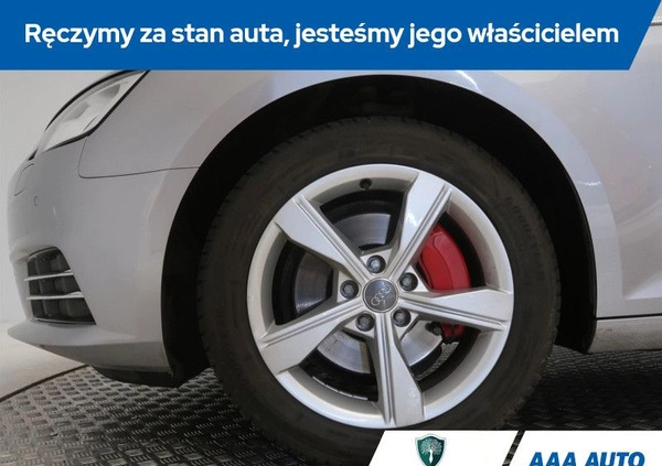 Audi A4 cena 70000 przebieg: 231114, rok produkcji 2016 z Kutno małe 301